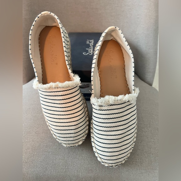 NWT Splendid “Lily” blue and cream striped esperadrilles. Size 8.5 - Picture 1 of 3